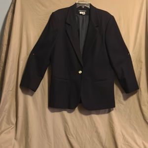 Classic navy blue wool blazer by Savannah 4 sz 14